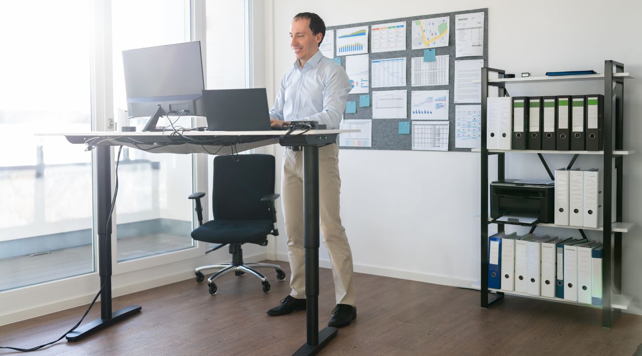 5 Signs You Need to Upgrade Your Desk – And What to Look for in a New One
